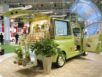 【東京モーターショー04】スズキ、プランツ・プランツとコラボ 画像