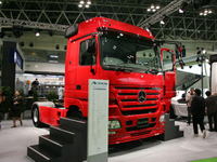 【東京モーターショー04】ダイムラークライスラーはエンジン換装 画像