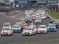 ヴィッツレース、6時間耐久の特別戦…“GOODYEAR Vitz Dream Cup 2012”開催 画像