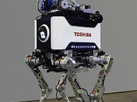 東芝、福島原発向けの4足歩行ロボットを開発 画像