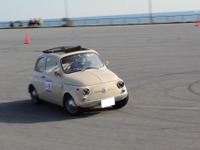 クラシックカーが真剣にジムカーナ大会…48thSHCCミーティング 画像