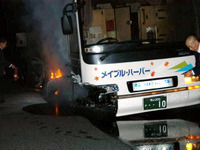 【山陽道夜行高速バス炎上】その2…白煙が炎に 画像