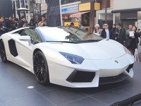 【ランボルギーニ アヴェンタドール ロードスター 日本発表】700psのモンスターオープン登場 画像