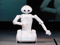 【愛・地球博】パートナーロボット、人間に近づく 画像