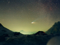 ヘール・ボップ彗星、2013年に太陽系内へ 画像