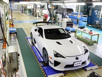 トヨタ、レクサス LFA のカーボンファイバー技術を拡大展開か 画像