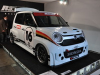 【東京オートサロン13】メーカーからの提案は“スマート・スタイリッシュ”にシフト 画像