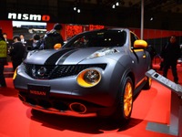 【東京オートサロン13】日産 ジューク、カスタマイズで2つの個性  画像