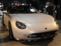 【東京オートサロン13】可愛カッコイイ？ 女性視点でリデザインした86 画像