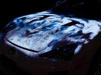 【東京オートサロン13】プロジェクションマッピング、オートサロンの展示にも導入 画像