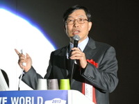 【オートモーティブワールド13】現代自リー氏「2014年からEVの量産を開始」 画像