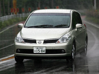 【インプレ'04】MJブロンディ 日産『ティーダ』 万人受け狙いの感が強い 画像