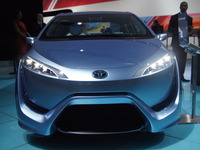 【デトロイトモーターショー13】トヨタ FCV-R…次世代燃料電池車コンセプト［詳細画像］ 画像