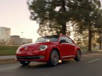 VW、米スーパーボウルCMが完成…ザ・ビートルでみんなハッピー［動画］ 画像