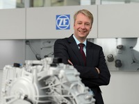 独ZF社、乗用車向け8速/9速ATを米国で生産開始 画像