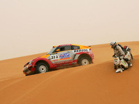 【パリダカ05】レグ9…“赤い艦隊”走る 画像