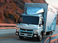 三菱ふそう、新型 キャンター エコ ハイブリッド を豪州で発表 画像