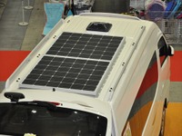 【ジャパンキャンピングカーショー13】太陽光発電システムを搭載…ACSリトルノオクタービア5.2 画像