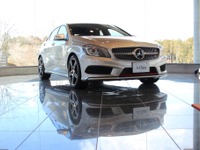 【メルセデスベンツ Aクラス 新型発表】縦列駐車とその脱出を支援 画像