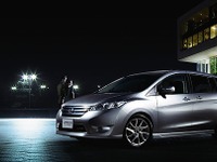 日産 ラフェスタ ハイウェイスター を一部改良…環境性能向上 画像