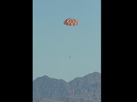アリゾナで行われたオリオン宇宙船のパラシュートテスト 画像