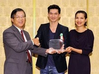 日本観光局、タイ人訪日促進で人気俳優ら表彰 画像