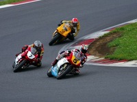 筑波サーキット、二輪レース終了後にコースを体験走行 画像