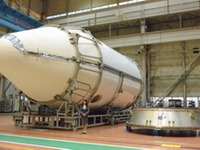 川崎重工、H-IIBロケット4号機向け衛星フェアリングをJAXAに納入 画像