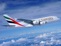 エミレーツ航空の エアバス A380 がバルセロナに初のタッチダウン 画像