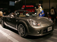 【東京オートサロン05】海外が注目、トヨタ MR-Sターボ 画像