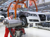 アウディ、ハンガリー政府と戦略的パートナーシップ契約を締結へ 画像