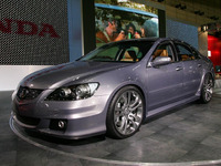 【東京オートサロン05】レジェンド モデューロ コンセプト、ライバルはMとAMG 画像