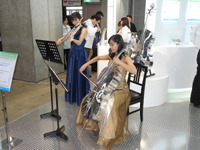 【スマートエネルギーWeek13】アルミ製楽器の音色に来場者驚嘆…住友軽金属 画像