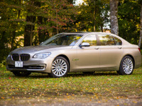 BMWジャパン、駐日ドイツ大使公用車として 新型アクティブハイブリッド7L を納車 画像