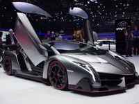 【ジュネーブモーターショー13】ランボルギーニ ヴェネーノ、世界限定3台3億円超のスーパーカー［詳細画像］ 画像