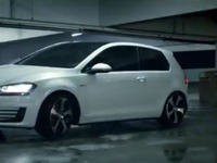 フォルクスワーゲン ゴルフ GTI 新型…華麗なテールスライド［動画］ 画像