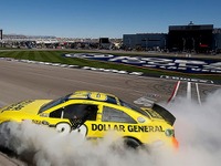 【NASCARスプリントカップ 第3戦】トヨタが今季初勝利、ケンゼスが快走 画像
