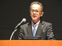 【ATTT13】トヨタ友山常務「アドホック通信で車自体が通信キャリアに」 画像