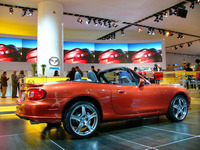 【デトロイトモーターショー05】マツダとボルボ、極東と極北のコントラスト 画像