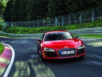 トニー・スターク、ホンダ NSX からアウディ R8 のEVに乗り換え…映画『アイアンマン3』 画像