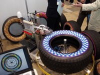 【IAAE 13】真っ黒なタイヤにも個性を…業界初、LACのタイヤプリンター 画像