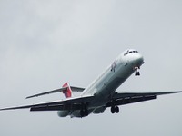 日本航空、MD-90ラストフライト搭乗客対象の記念セレモニー実施 画像