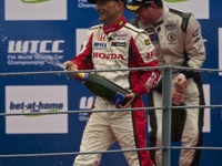 【WTCC 第1戦】ホンダ、シーズン初戦でタルクィーニが3位表彰台 画像