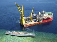 アメリカ海軍、フィリピン沖で座礁したUSSガーディアンの除去作業続く 画像