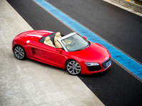 【アウディ R8 改良新型】エクステリアをリファイン 画像