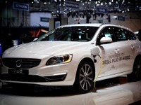 【ニューヨークモーターショー13】ボルボV60のPHV、米国初公開へ…世界初のディーゼルPHV 画像