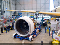 エアバス、ロールスロイス社製トレントXWBエンジンをA350 XWBに取り付け 画像