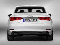 アウディ A3 新型、初の4ドアセダンが登場 画像