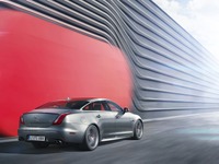 【ニューヨークモーターショー13】ジャガー XJに頂点、XJR…550psスーパーチャージャー搭載 画像