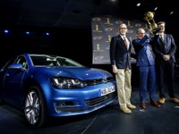 【ニューヨークモーターショー13】2013ワールドカーオブザイヤー… VW ゴルフ 新型が受賞 画像